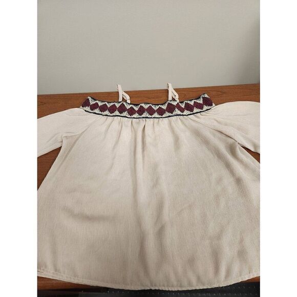 Maurices LARGE cold shoulder blush magenta diamond top. Adjustable straps. Magen - Picture 4 of 8